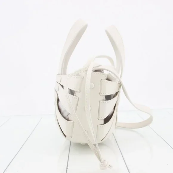 Bottega Veneta Leather Shell Bag - Picture 4 of 11